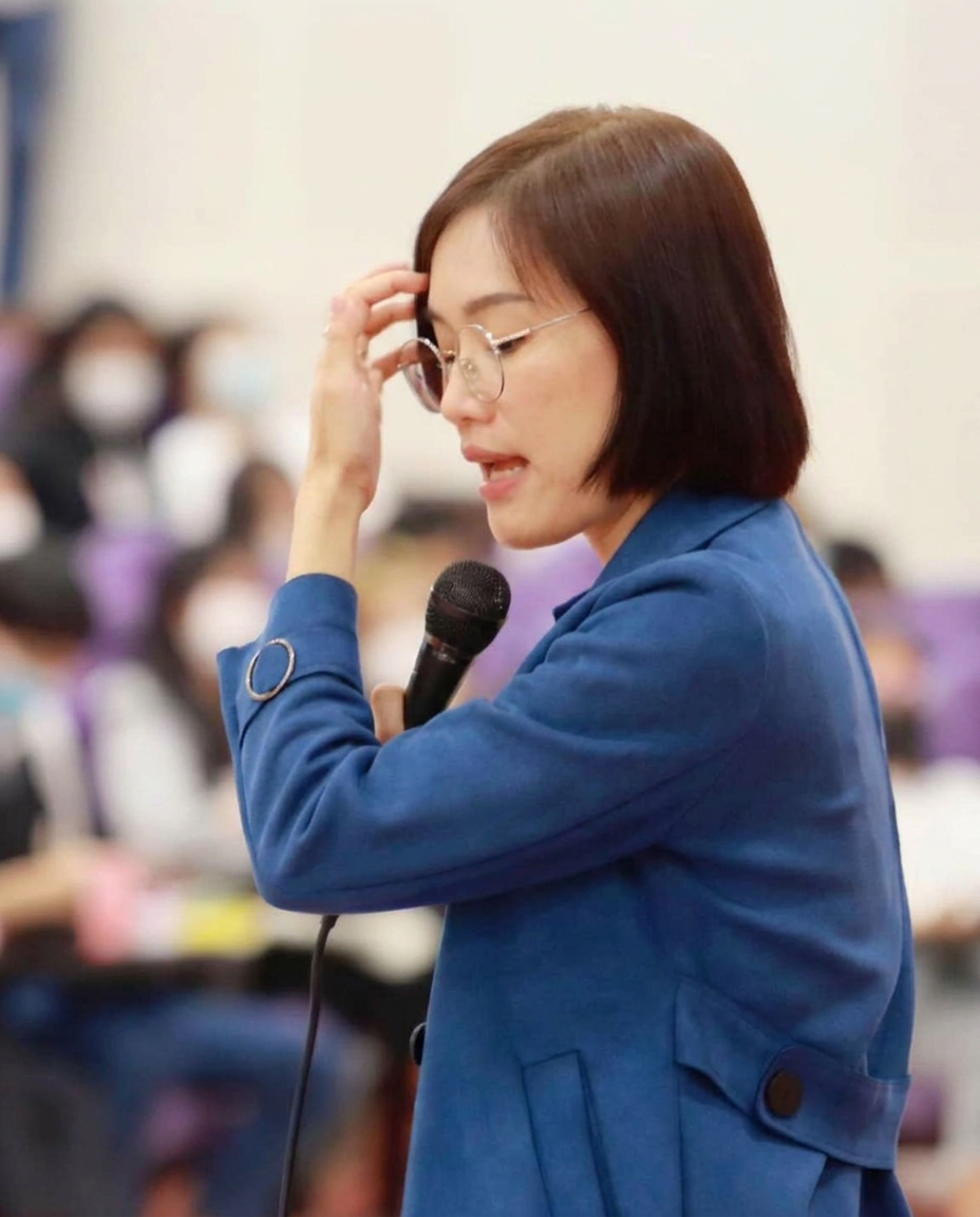ครูน้ำ ดีไซน์มี — DesignMeee instructor