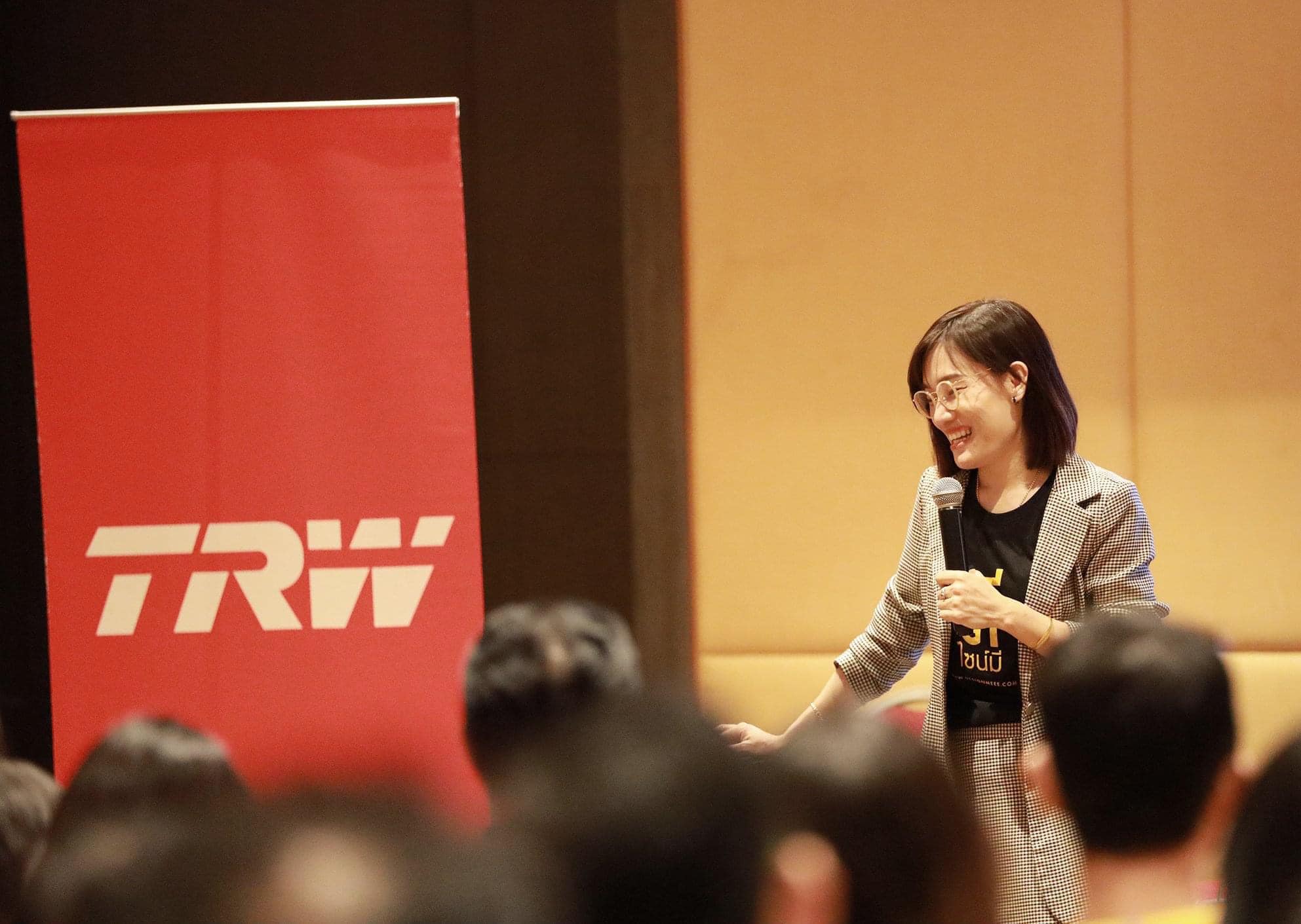 ครูน้ำขึ้นพูดเวที TRW